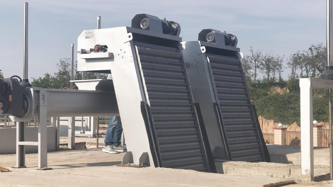 回轉(zhuǎn)式機械格柵怎么選型？